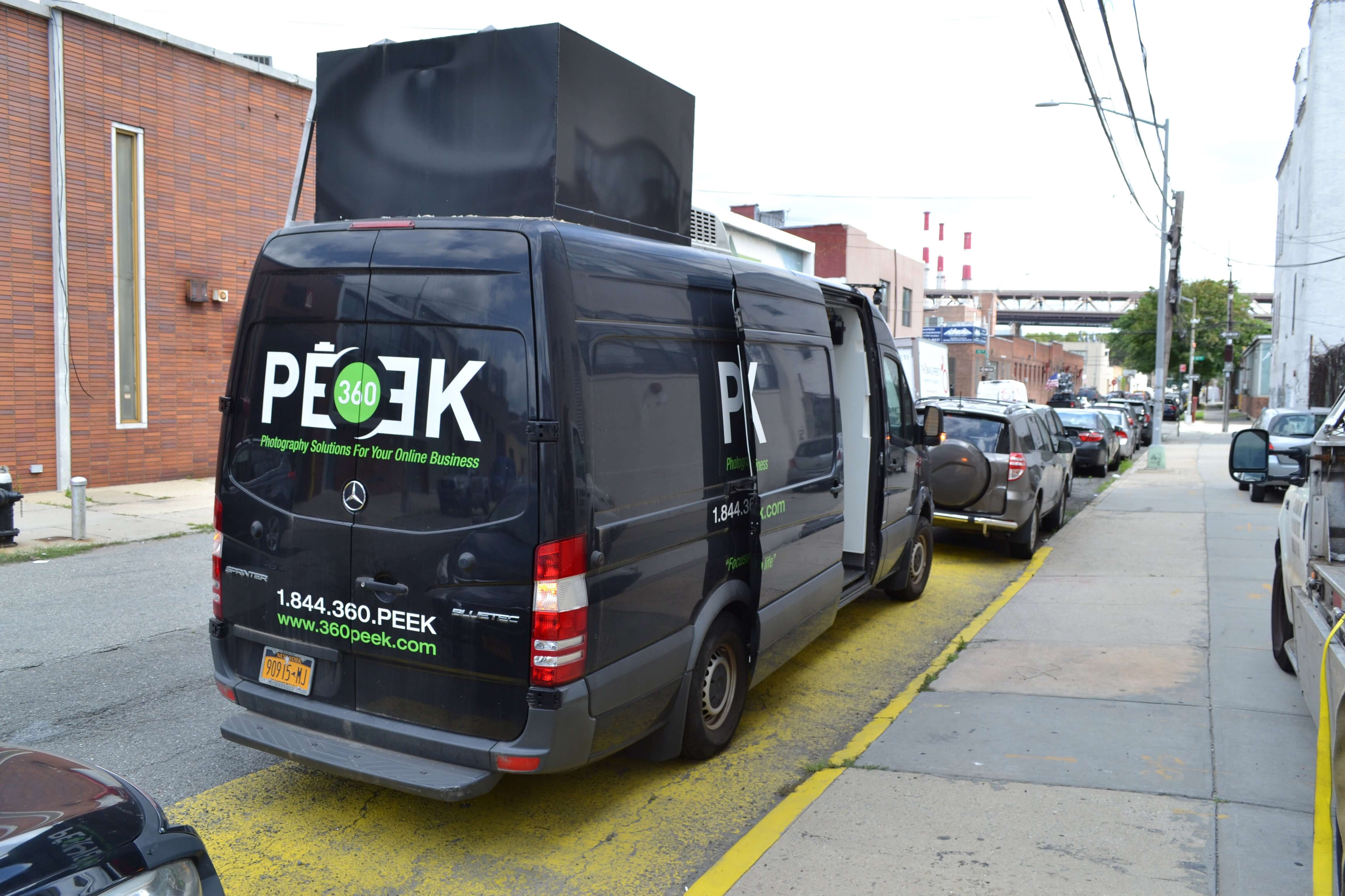 Mike + Ally Spinning with Swarovski - Bathroom accessories