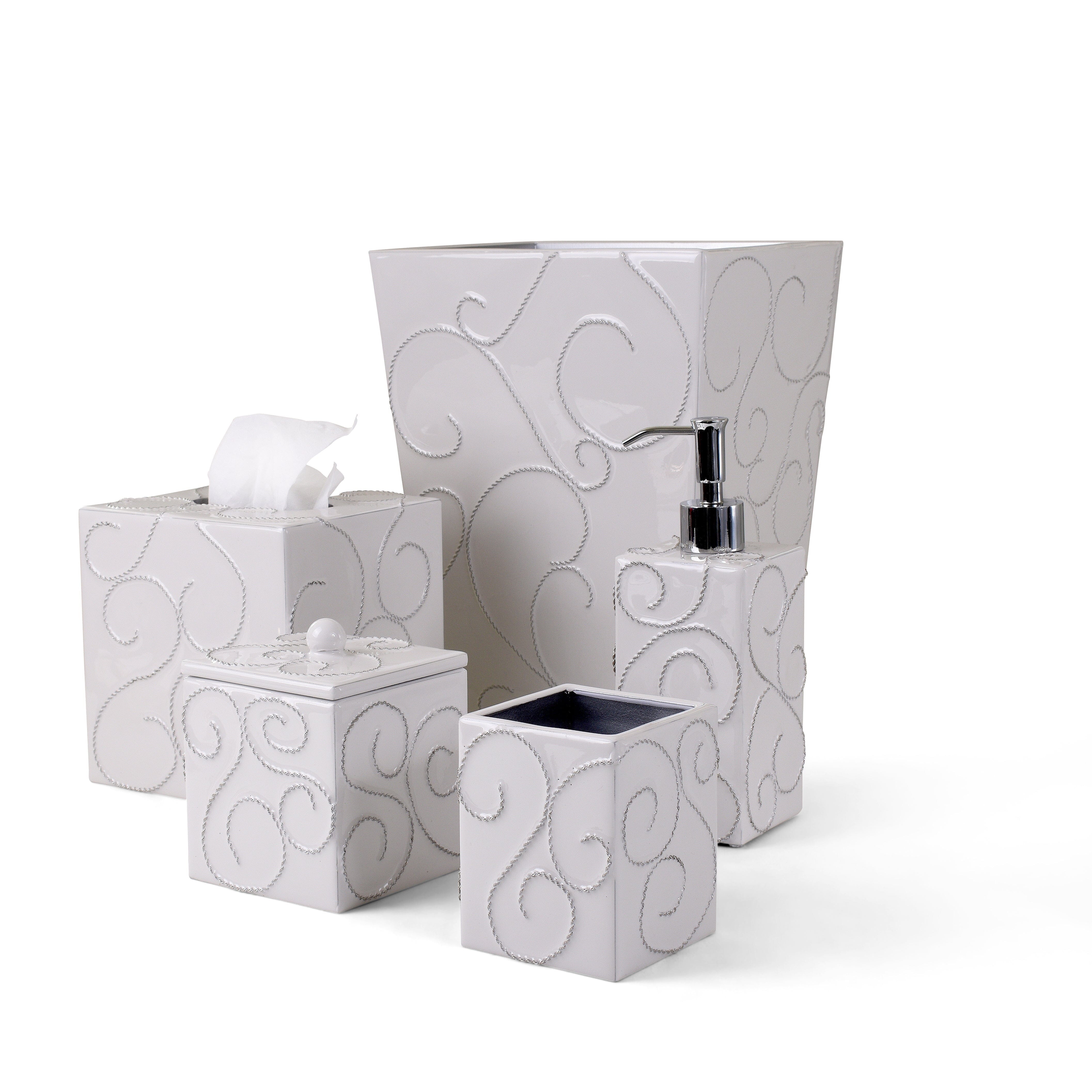 Luxury bath set with organic spirals