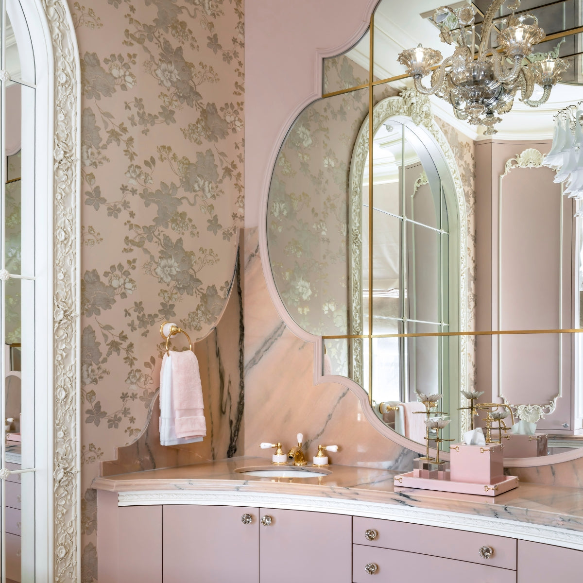 Lorri Morris bathroom styling with Mike+Ally bathroom accessories