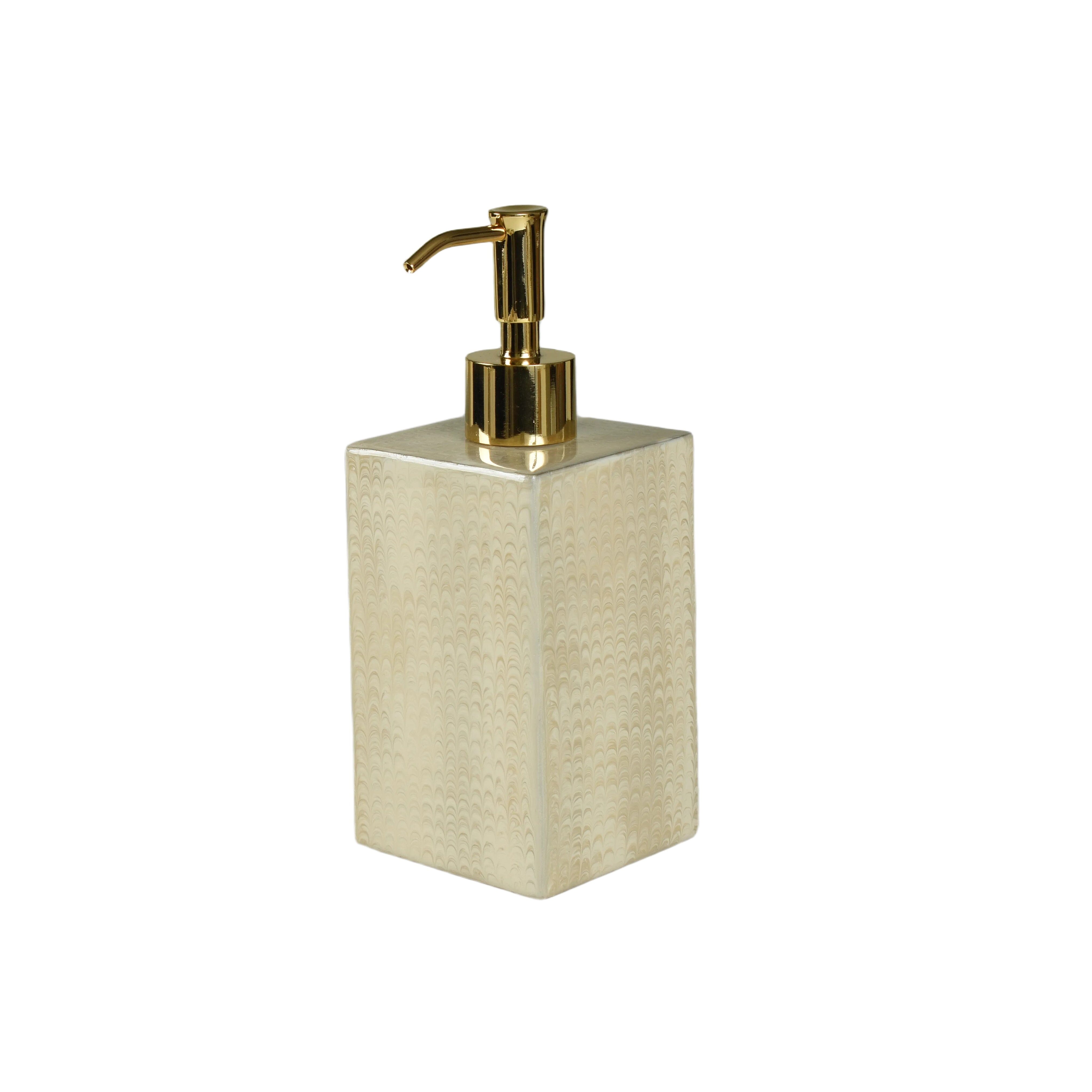 Soap dispenser in twill pattern